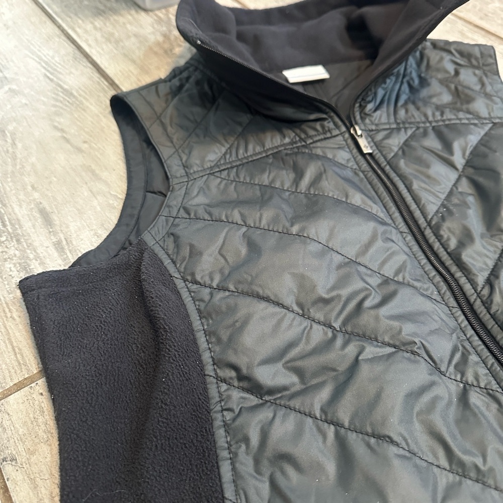 Columbia Black Quilted Vest Jacket large NWOT - Picture 2 of 5